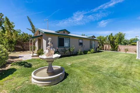 6128 Cabriolet Ct, Lancaster, CA 93536 photo 35