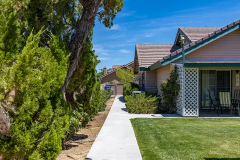 6128 Cabriolet Ct, Lancaster, CA 93536 photo 41