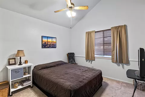 6128 Cabriolet Ct, Lancaster, CA 93536 photo 27