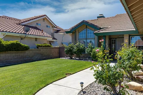 6128 Cabriolet Ct, Lancaster, CA 93536 photo 6