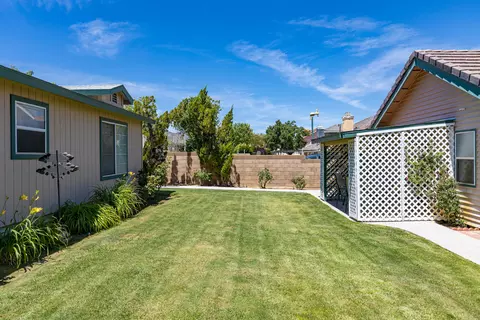 6128 Cabriolet Ct, Lancaster, CA 93536 photo 37