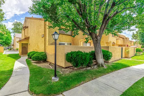 1850 Avenue J2 E #6, Lancaster, CA 93535 photo 2