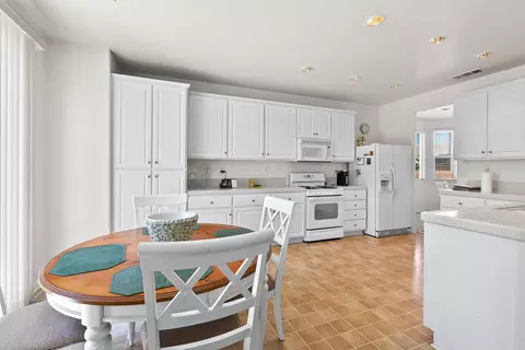 5840 Monaco Ln, Palmdale, CA 93552 photo 16