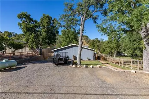 18040 Alps Dr, Tehachapi, CA 93561 photo 2