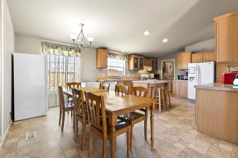 8556 W 40th St, Mojave, CA 93501 photo 5