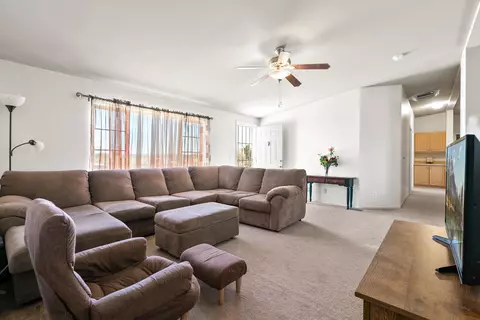 8556 W 40th St, Mojave, CA 93501 photo 8