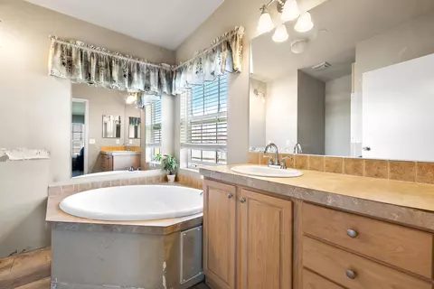 8556 W 40th St, Mojave, CA 93501 photo 17