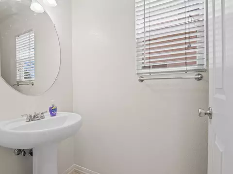 2112 Benfar Dr, Lancaster, CA 93535 photo 11