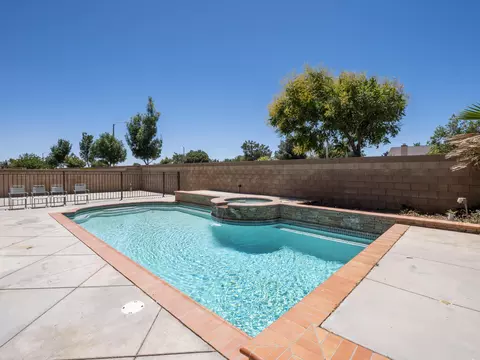 2112 Benfar Dr, Lancaster, CA 93535 photo 5