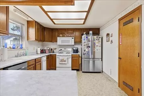 21420 Shirley Dr, Tehachapi, CA 93561 photo 8