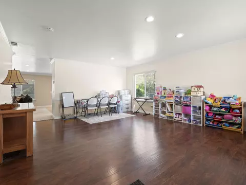 6164 Treehaven Ct, Lancaster, CA 93536 photo 4