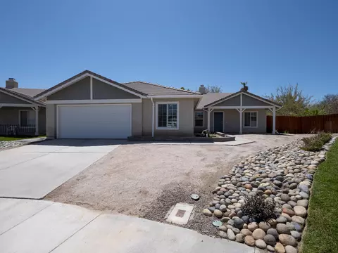 6164 Treehaven Ct, Lancaster, CA 93536 photo 1