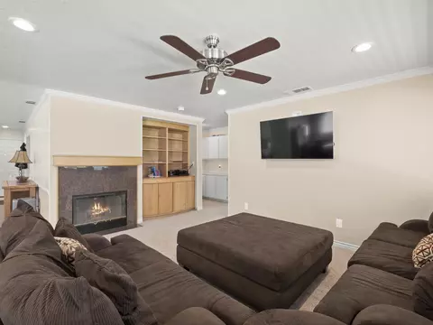 6164 Treehaven Ct, Lancaster, CA 93536 photo 9