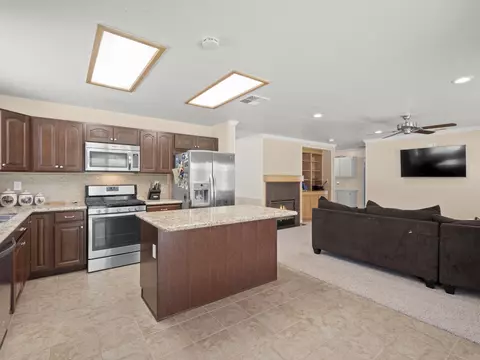6164 Treehaven Ct, Lancaster, CA 93536 photo 11