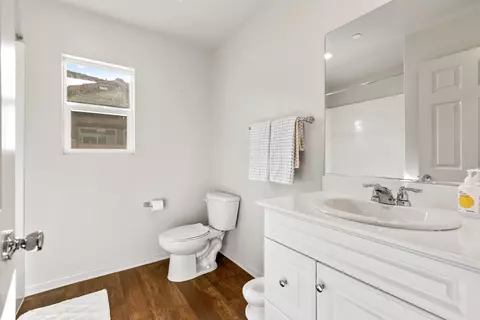 2036 Newgrove St E, Lancaster, CA 93535 photo 16