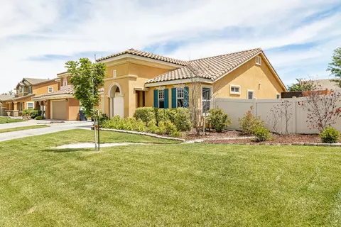 910 Aleah Ln, Tehachapi, CA 93561 photo 3