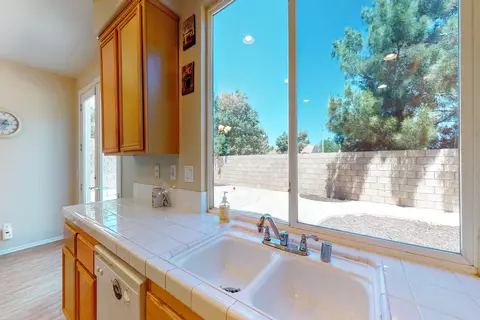 40271 Preston Rd, Palmdale, CA 93551 photo 12