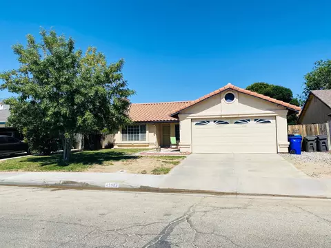 43902 E 27th St, Lancaster, CA 93535 photo 1