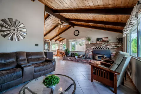 30231 Sunland Way, Tehachapi, CA 93561 photo 12