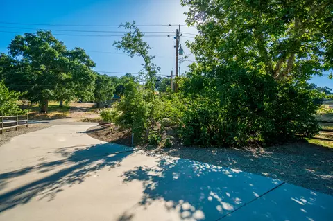 30231 Sunland Way, Tehachapi, CA 93561 photo 5