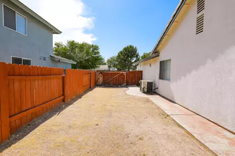 44708 Shadowcrest Dr, Lancaster, CA 93536 photo 26