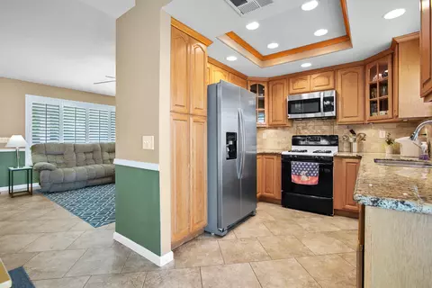 44708 Shadowcrest Dr, Lancaster, CA 93536 photo 6