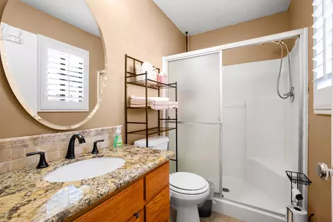 44708 Shadowcrest Dr, Lancaster, CA 93536 photo 10