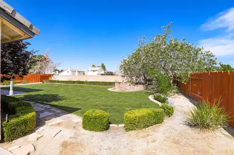 44708 Shadowcrest Dr, Lancaster, CA 93536 photo 27