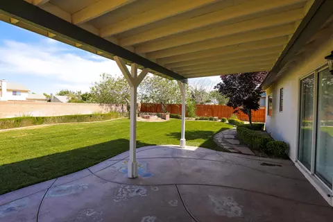 44708 Shadowcrest Dr, Lancaster, CA 93536 photo 19