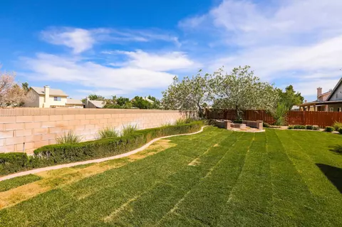 44708 Shadowcrest Dr, Lancaster, CA 93536 photo 34