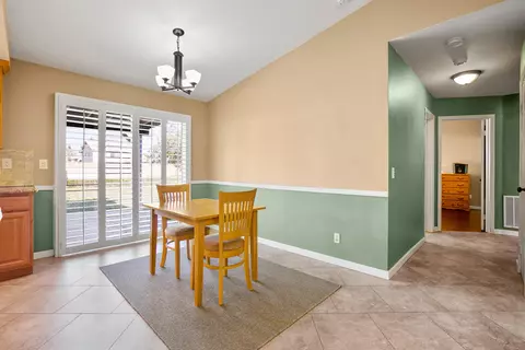 44708 Shadowcrest Dr, Lancaster, CA 93536 photo 5