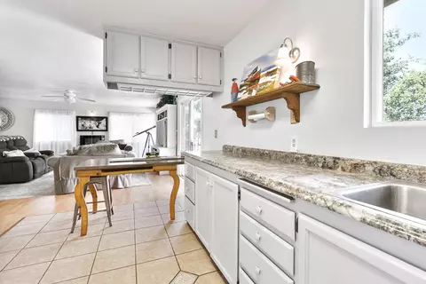 18247 Alps Dr, Tehachapi, CA 93561 photo 14