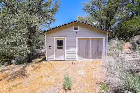 18247 Alps Dr, Tehachapi, CA 93561 photo 43
