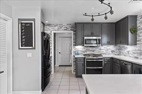 28280 Black Gold Way, Tehachapi, CA 93561 photo 14