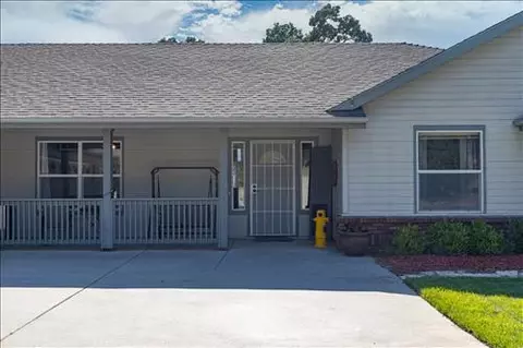 28280 Black Gold Way, Tehachapi, CA 93561 photo 2