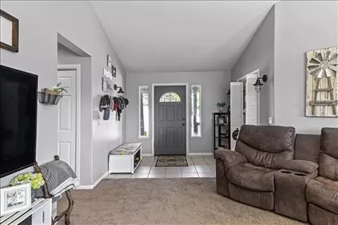 28280 Black Gold Way, Tehachapi, CA 93561 photo 3