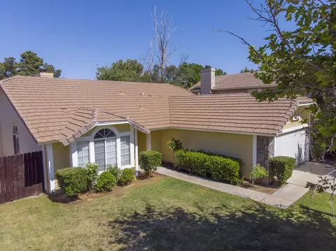 44030 11th St, Lancaster, CA 93535 photo 2
