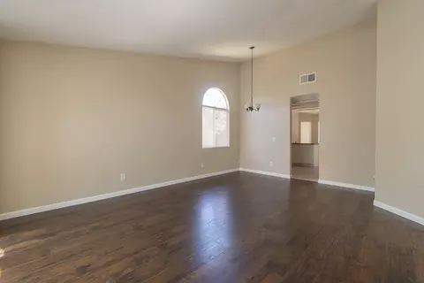 44030 11th St, Lancaster, CA 93535 photo 9