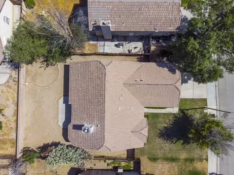 44030 11th St, Lancaster, CA 93535 photo 4