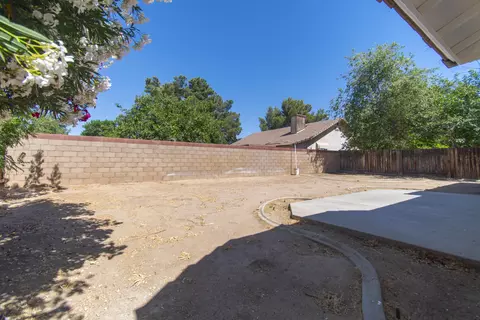 44030 11th St, Lancaster, CA 93535 photo 32