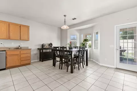 44134 Coral Dr, Lancaster, CA 93536 photo 8