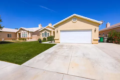 44134 Coral Dr, Lancaster, CA 93536 photo 32