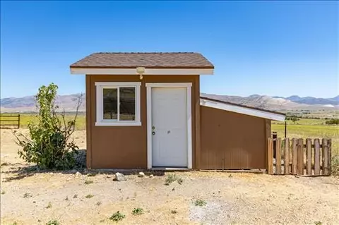 17401 Grove Ave, Tehachapi, CA 93561 photo 32