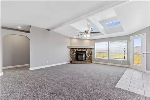 17401 Grove Ave, Tehachapi, CA 93561 photo 13
