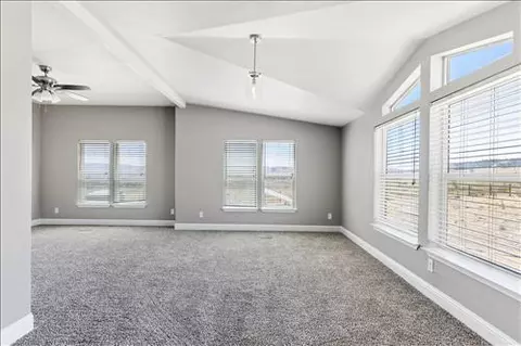 17401 Grove Ave, Tehachapi, CA 93561 photo 7