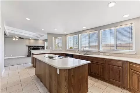 17401 Grove Ave, Tehachapi, CA 93561 photo 8