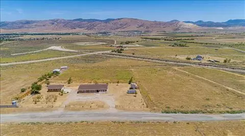 17401 Grove Ave, Tehachapi, CA 93561 photo 36