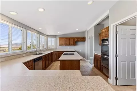 17401 Grove Ave, Tehachapi, CA 93561 photo 11