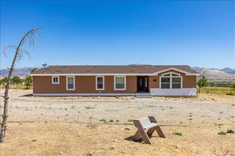 17401 Grove Ave, Tehachapi, CA 93561 photo 1