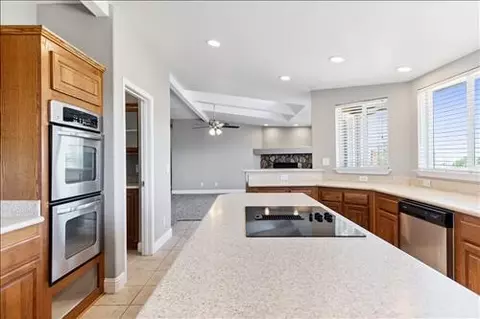 17401 Grove Ave, Tehachapi, CA 93561 photo 9